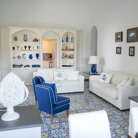 Holiday home Roccia Blu